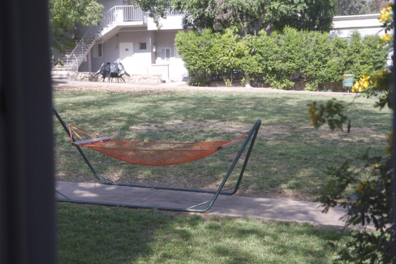 Kibbutz Beit Alfa Guest House Bet Alfa Екстер'єр фото